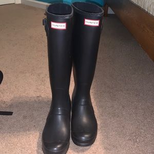 Matt black hunter rain boots